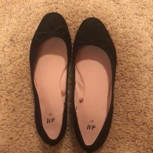 Black dress flat shoes
